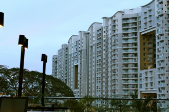 One of the more sad things about India is that there is a great gap between the wealthy and the poor. Oftentimes, giant high-end apartment complexes like this overlook miles and miles of slums.